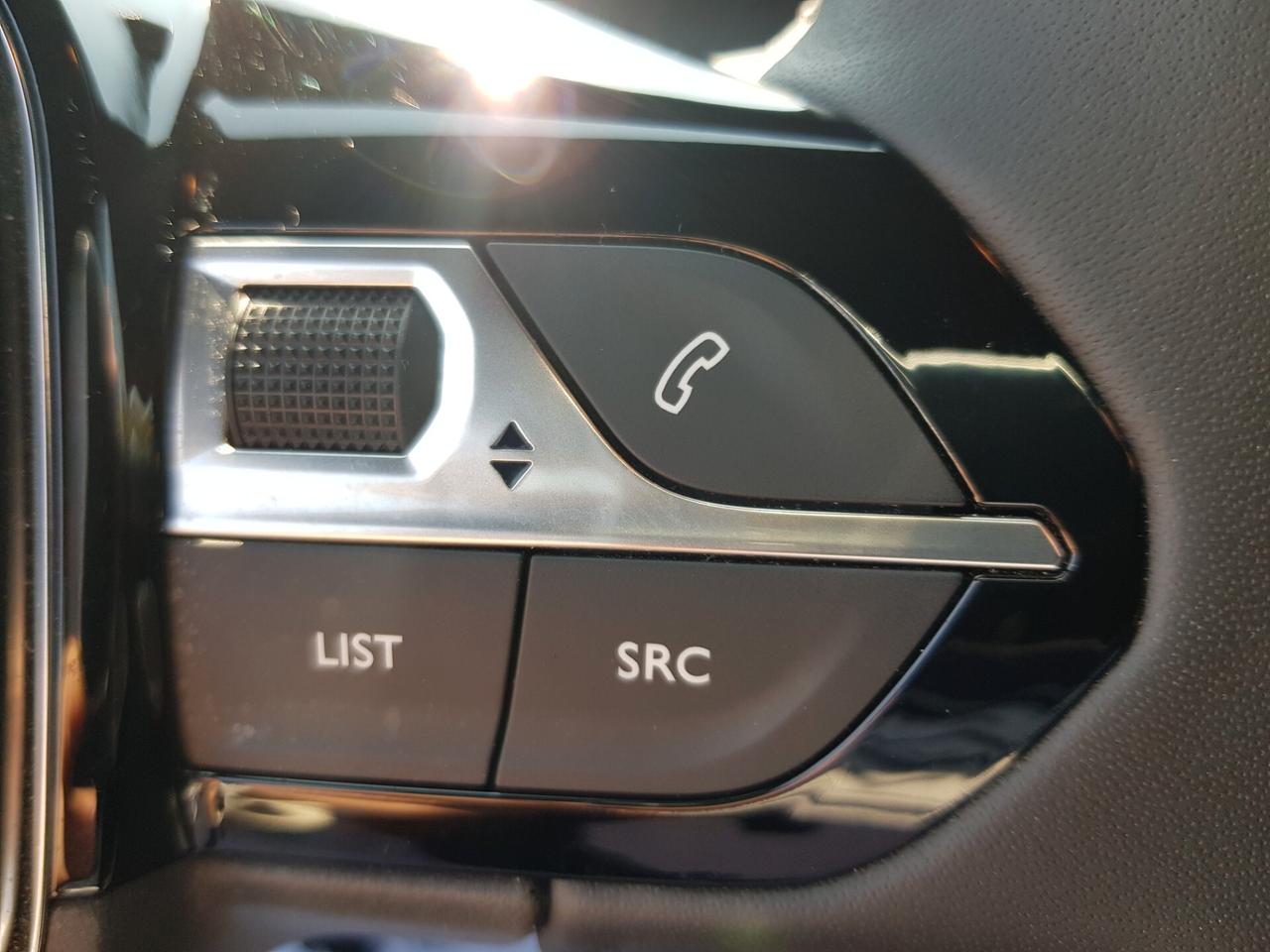 Peugeot 2008 2025 20.000 km – Come nuova