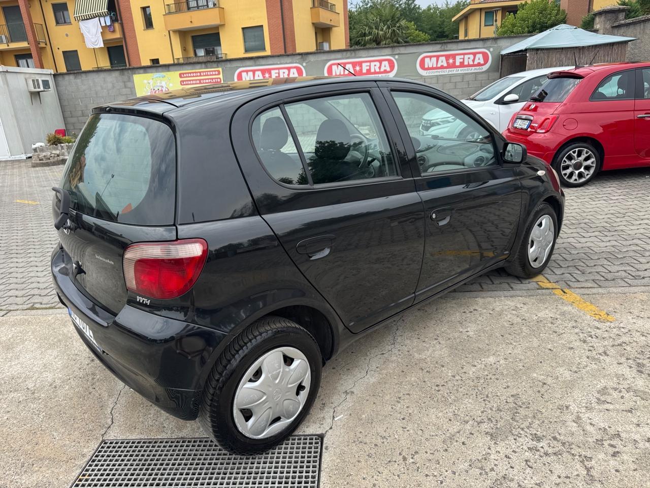 Toyota Yaris 1.0i 16V cat neopatentati 120000km