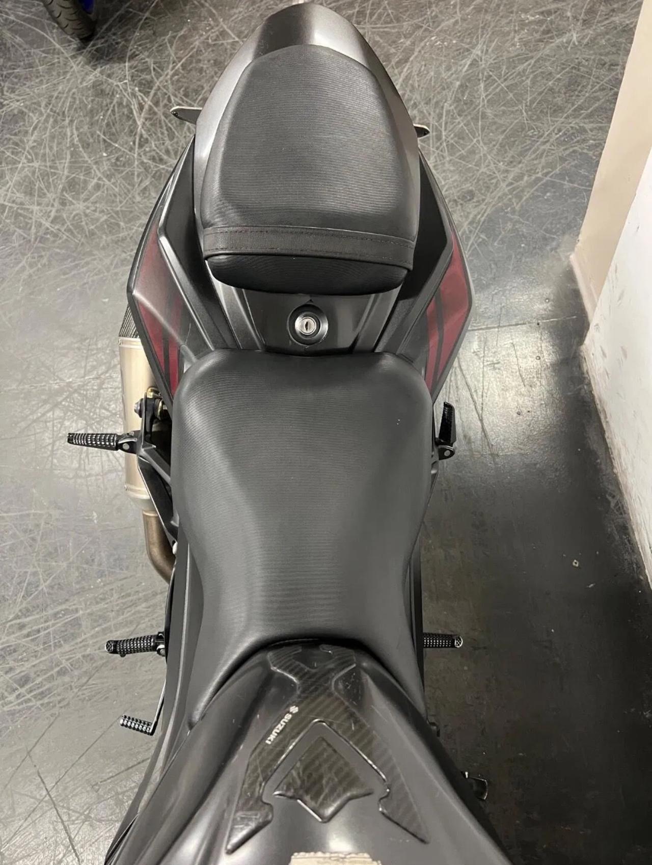 Suzuki GSX 750 S Yugen Titanium