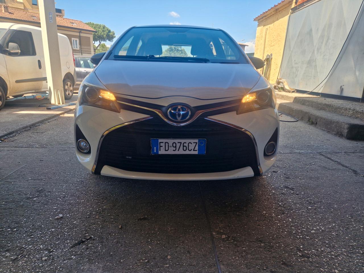Toyota Yaris 1.5 Hybrid VAN AUTOCARRO