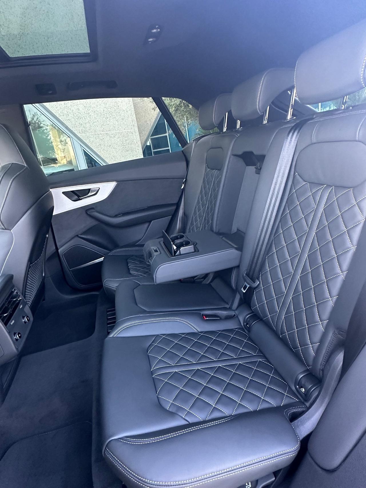 Audi Q8 tdi mhev Sline possibilità noleggio no scoring