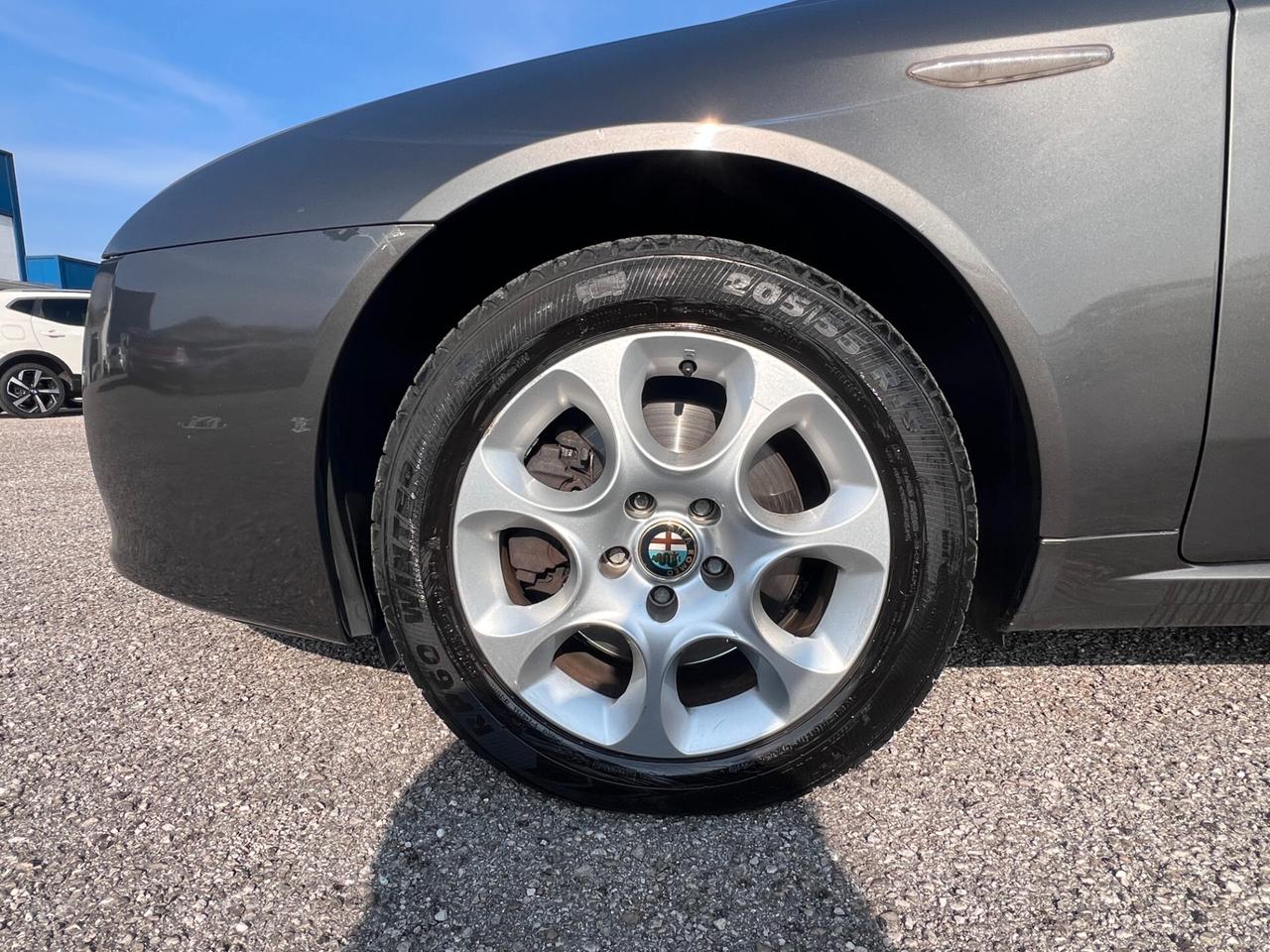 Alfa Romeo 159 1.9 JTDm 16V Sportwagon Distinctive