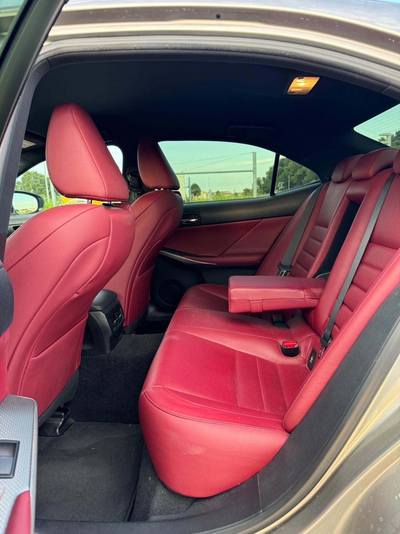 Lexus IS 300 Hybrid FSport