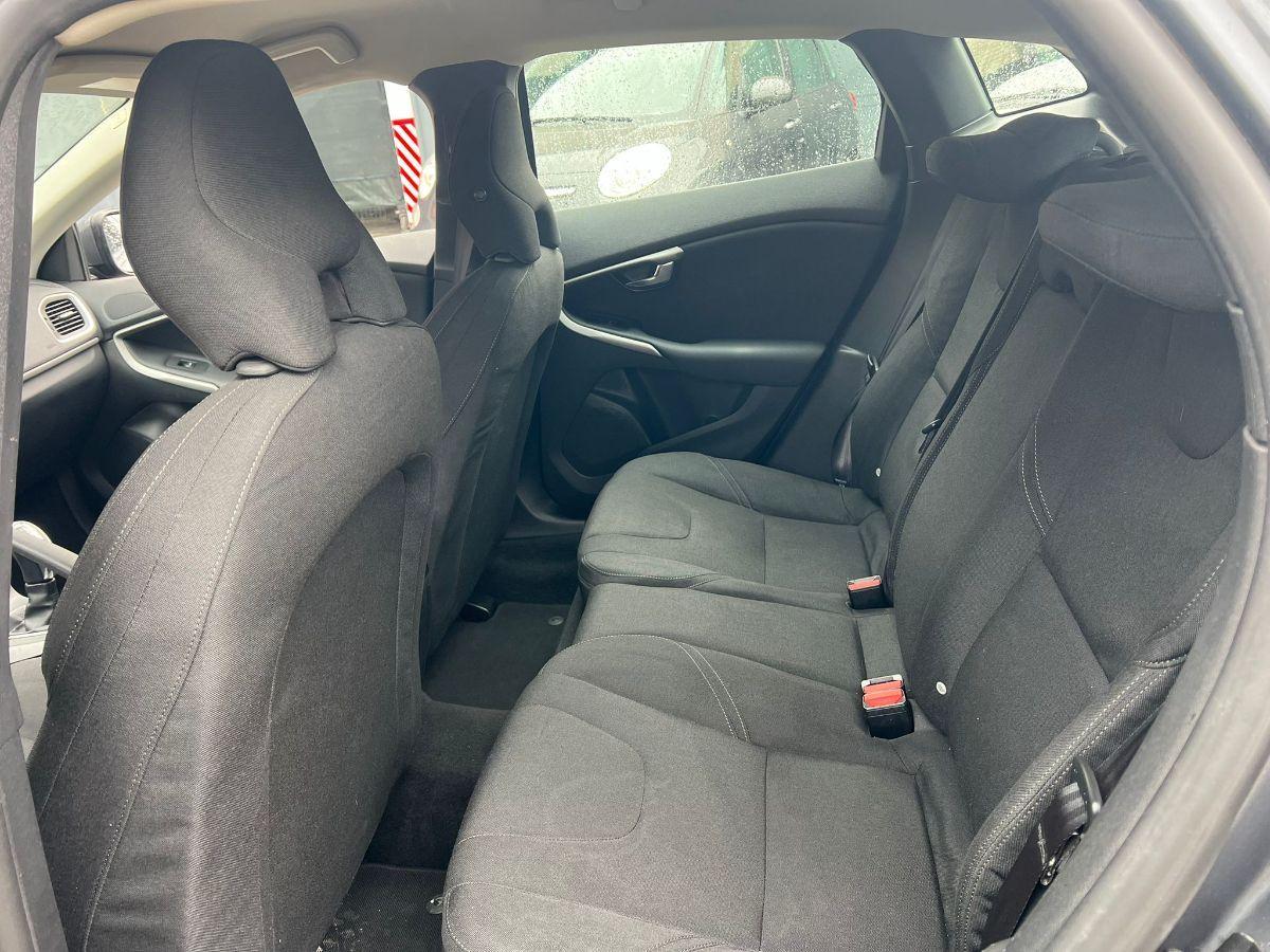 VOLVO - V40 - 1.6 D2 Summum