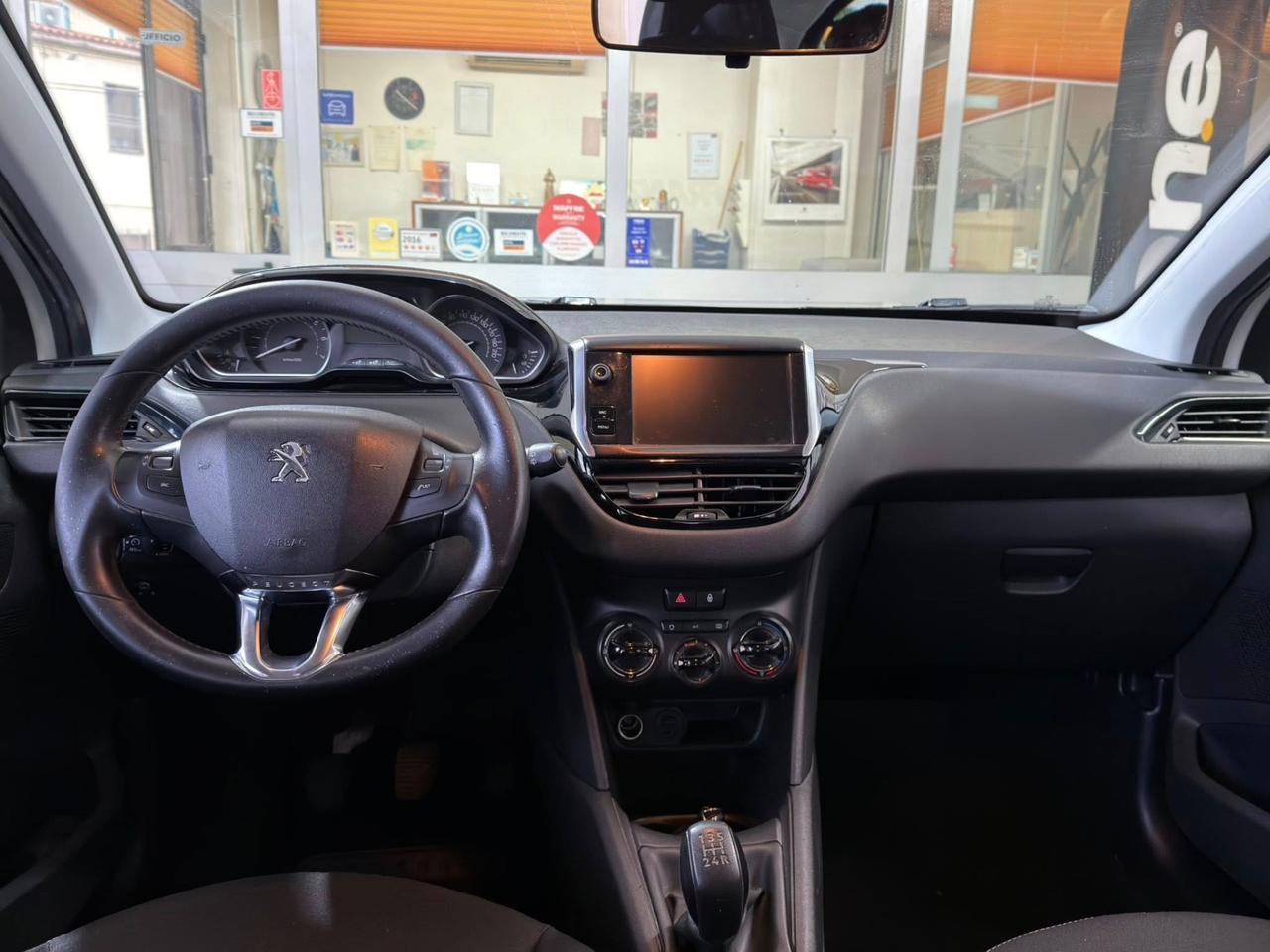 Peugeot 208 PureTech 82 5p. GPL Allure