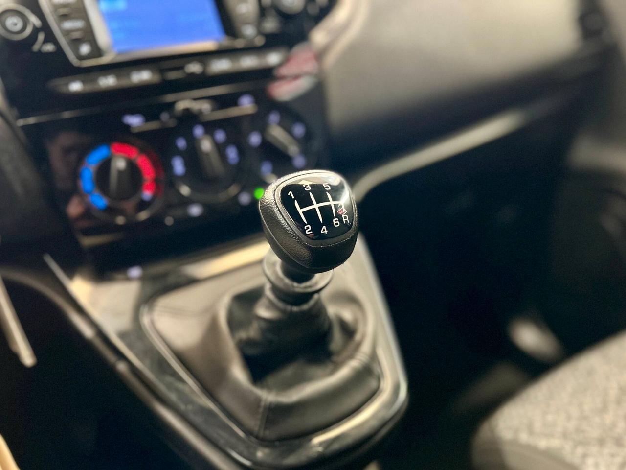 Lancia Ypsilon 1.0 FireFly 5 porte S&S Hybrid Silver *PREZZO PROMO*