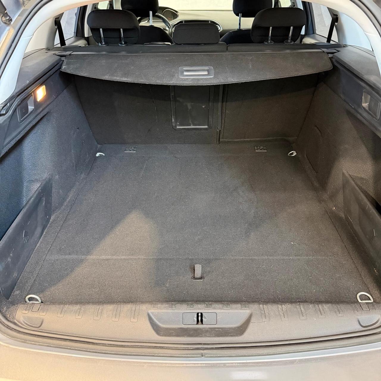 Peugeot 308 BlueHDi 130 S&S SW Allure