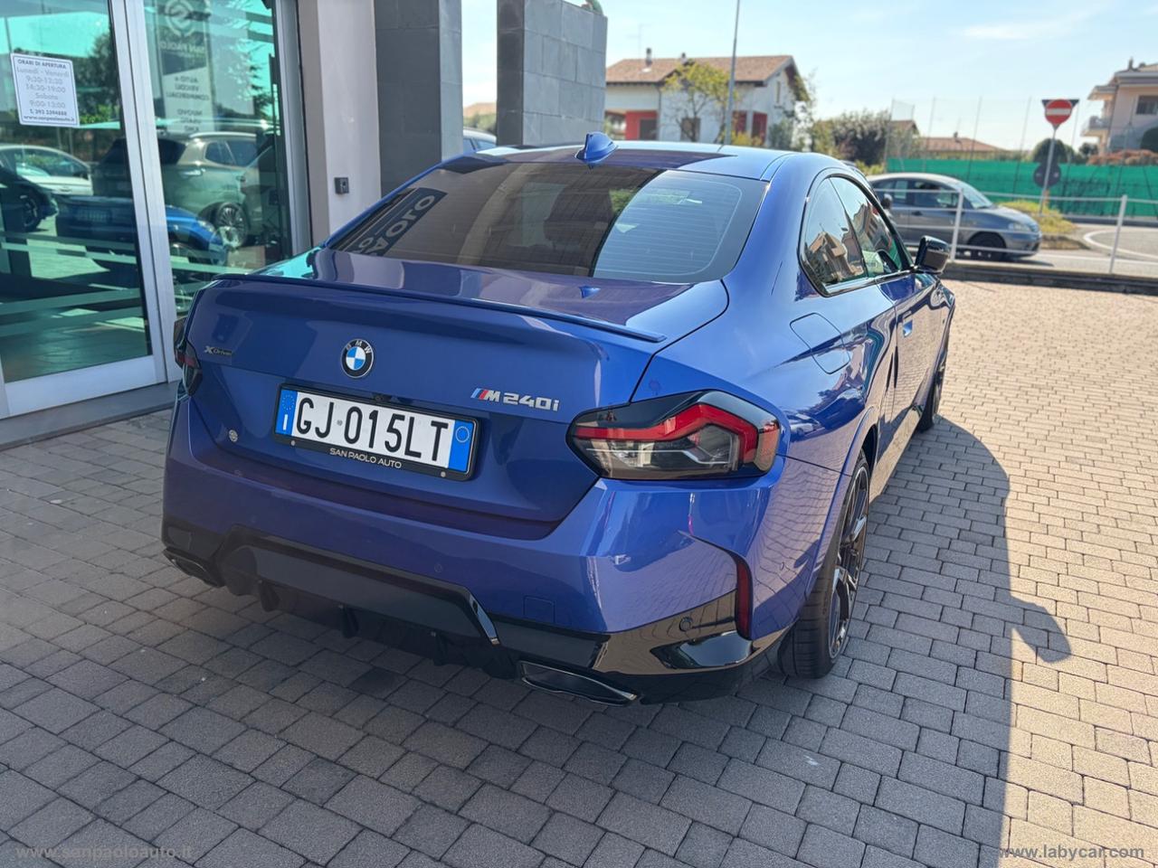 BMW M 240i xDrive