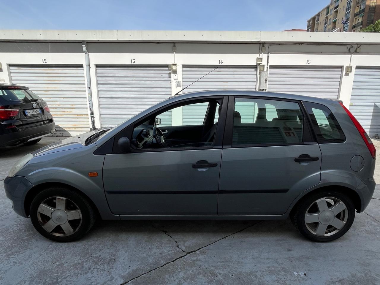 Ford Fiesta 1.4 16V 5p. Ghia