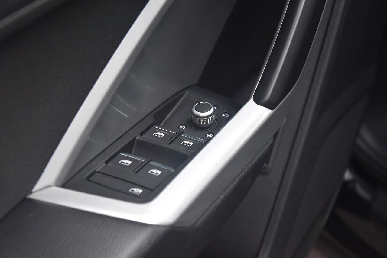 Audi Q3 35 TDI S tronic Business