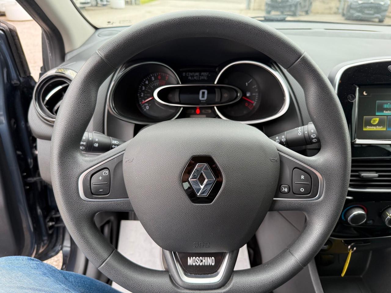 Renault Clio TCe 12V 75 CV 5 porte Moschino Life