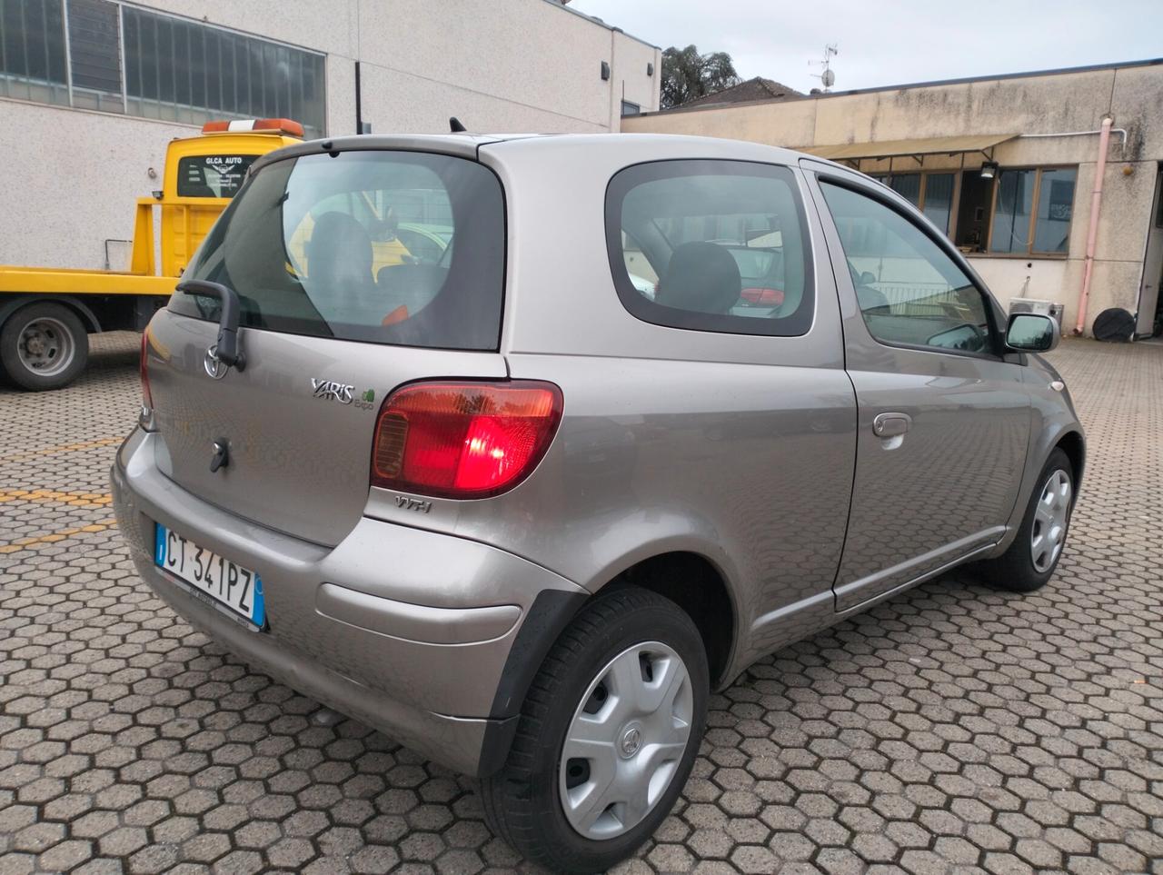 Toyota Yaris 1.0 3 porte 127000km