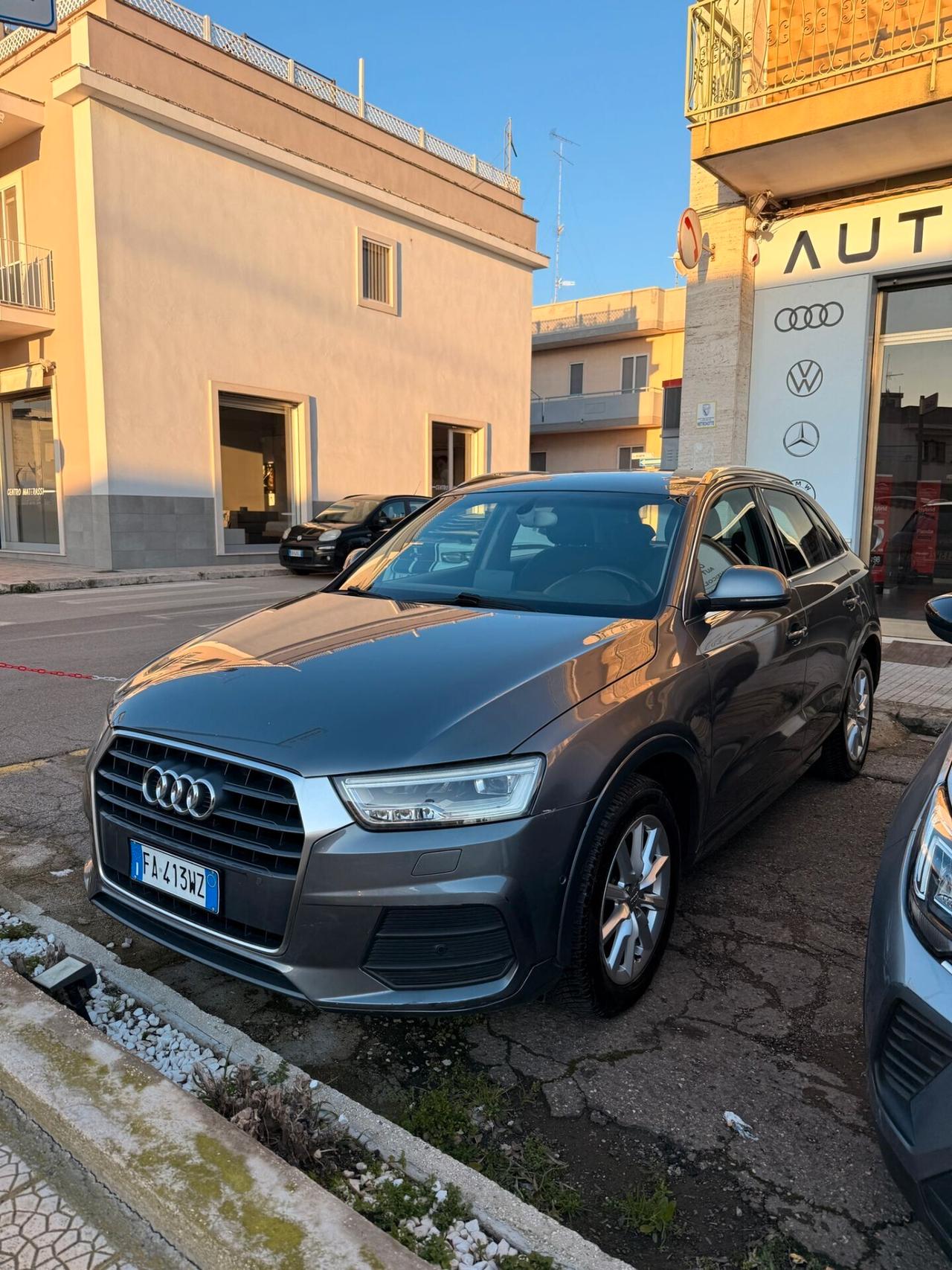 Audi Q3 2.0 TDI 120 CV Design