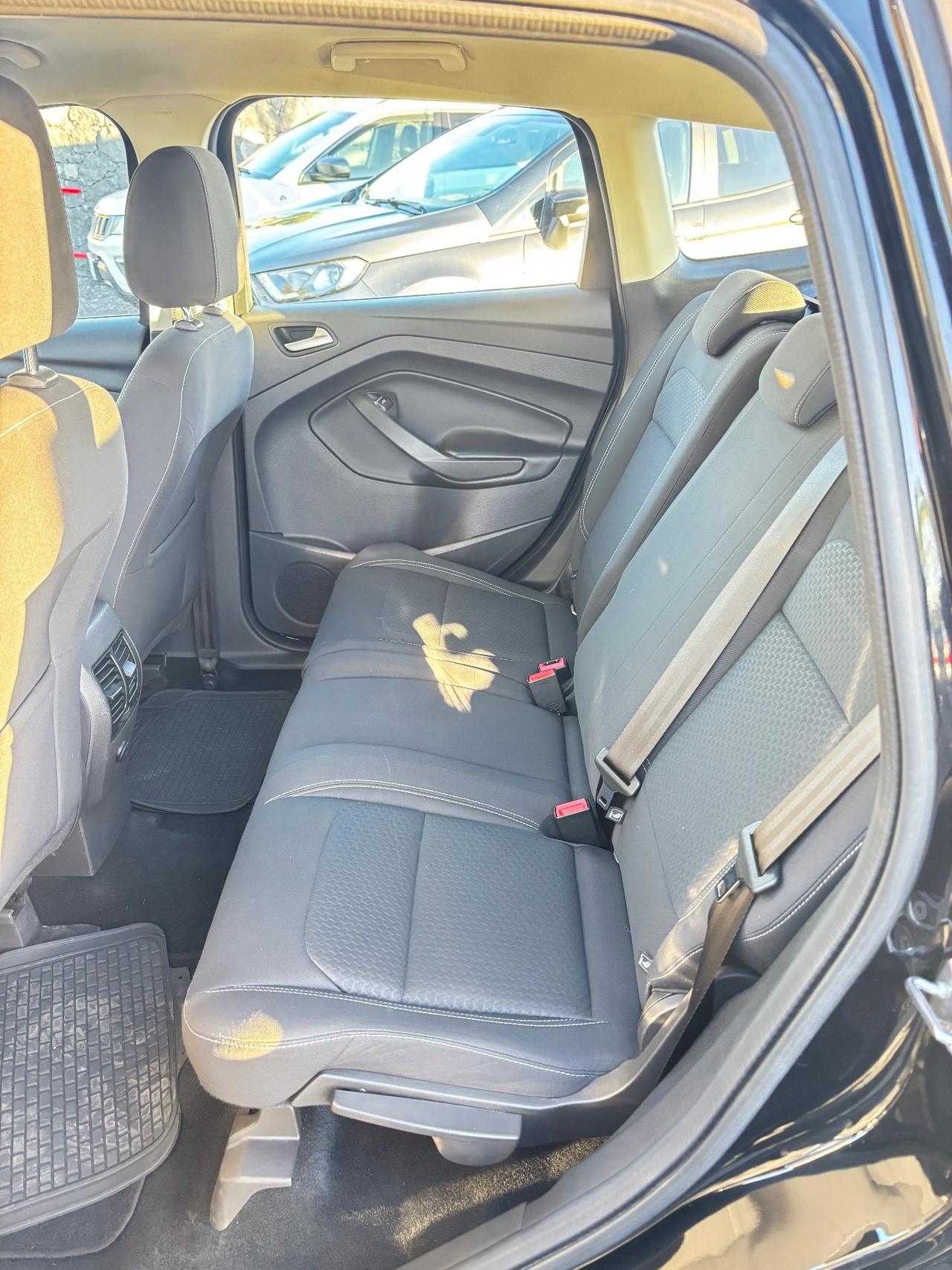 Ford Kuga 1.5 TDCI 120 CV S&S 2WD Titanium