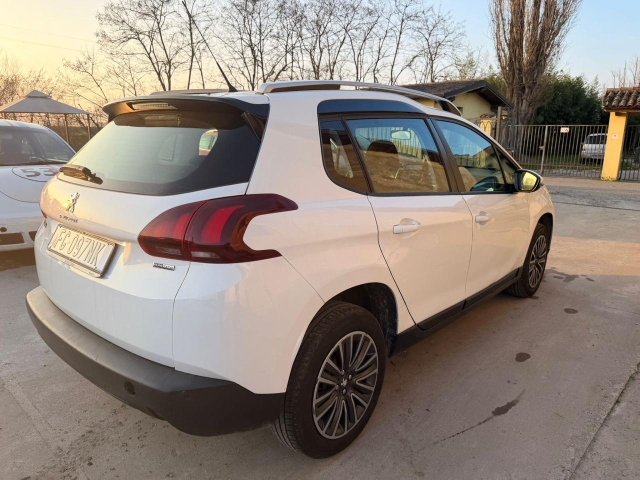 Peugeot 2008 PureTech 82 Active