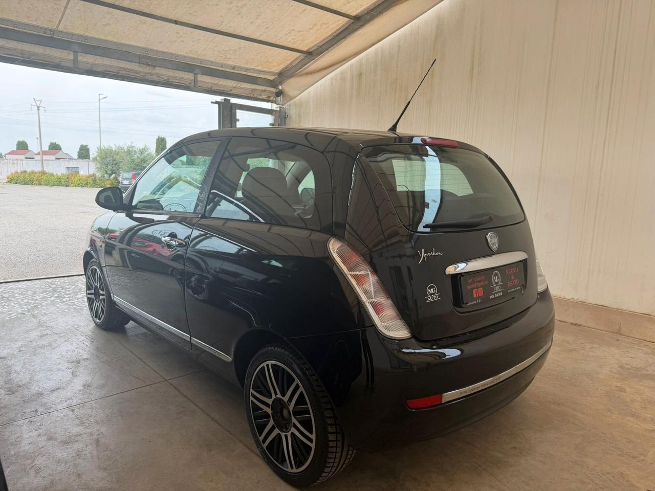 Lancia Ypsilon 1.4 ELLE Ecochic BENZINA/GPL