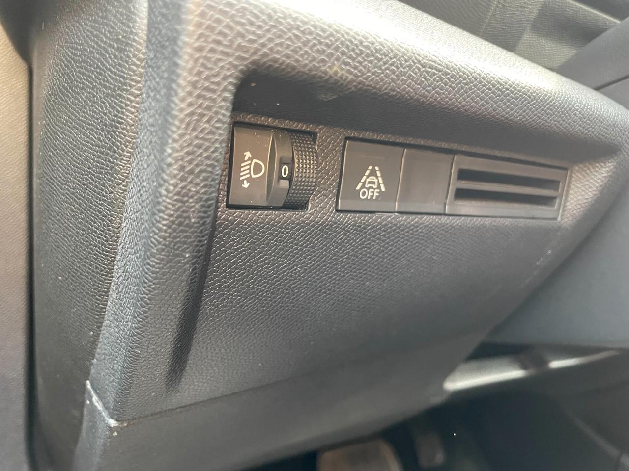 Citroen C4 X BlueHDI 130 S&S EAT8 Shine