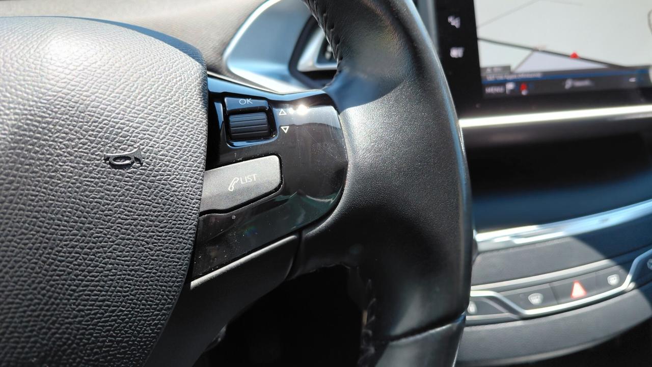Peugeot 308 BlueHDi 100 S&S SW Business Navi