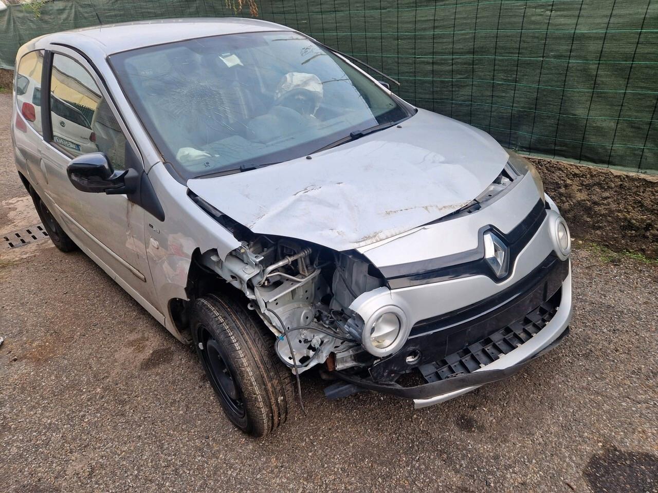 Renault Twingo 1.2 16V Night&Day incidentata