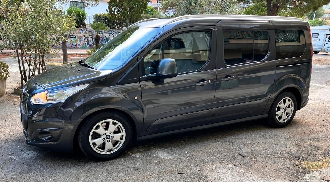 Ford Tourneo Connect7 1.5 TDCi 120cv aut Titanium