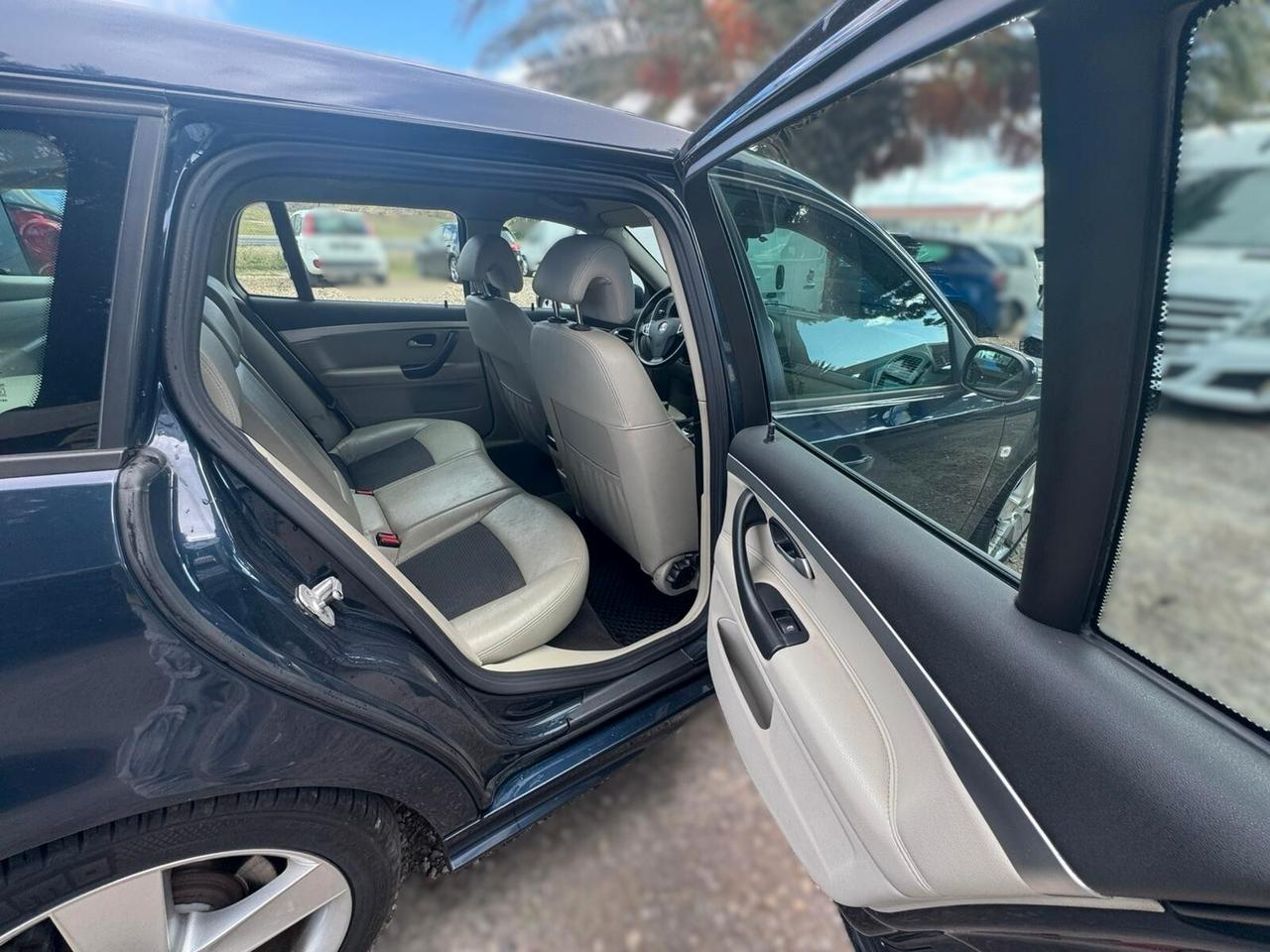 Saab 9-3 SportHatch 1.9 TiD 16V DPF Vector