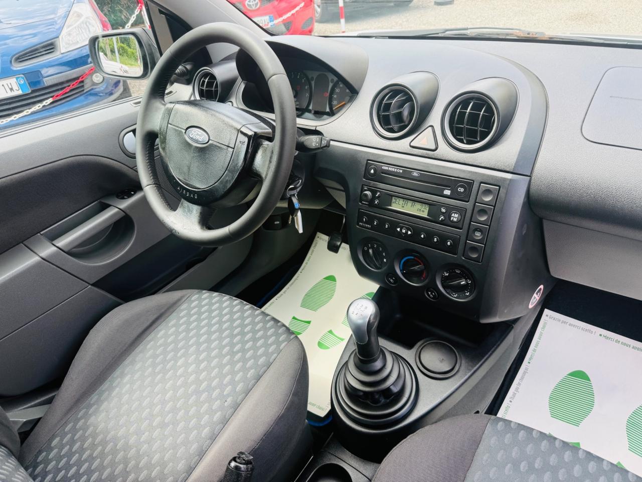 Ford Fiesta 1.4 16V 5p. Ghia