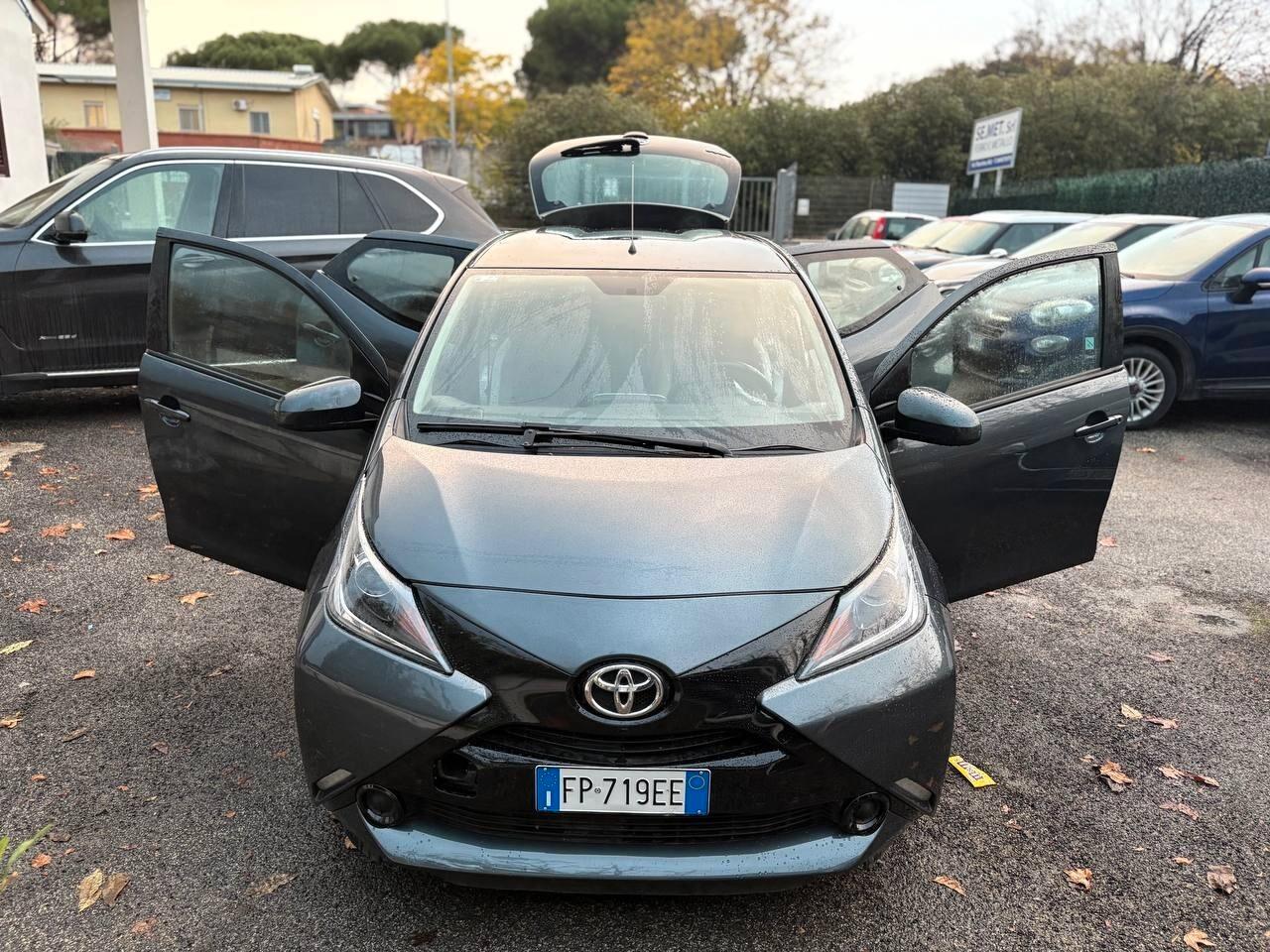 Toyota Aygo 1.0 VVT-i 69 CV 5 porte x-cool TSS