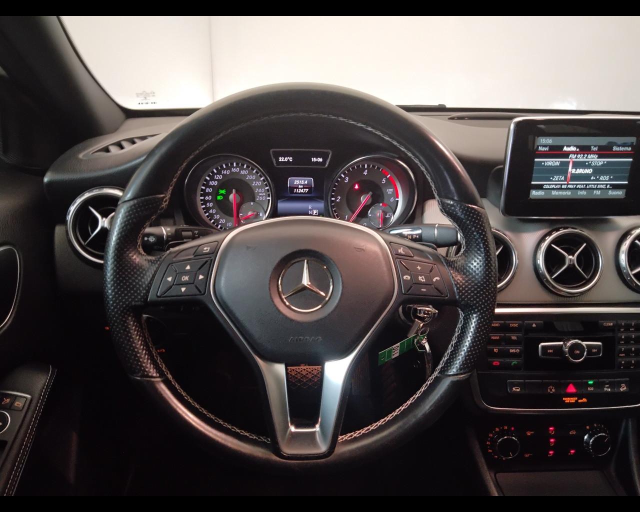 Mercedes-Benz GLA-X156 2014 - GLA 220 d (cdi) Sport 4matic 170cv auto