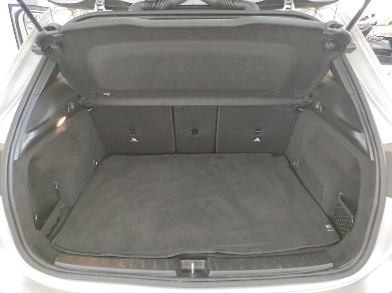 Mercedes-Benz GLA (H247) - GLA 200 Automatic Business