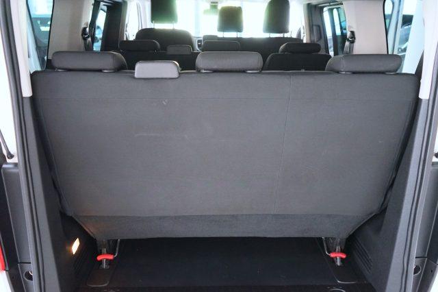 PEUGEOT Traveller BlueHDi 100 Compact Business 9 POSTI