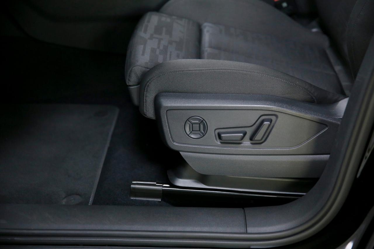 Audi Q5 Business TDI quattro 204 cv mhev+ S tronic