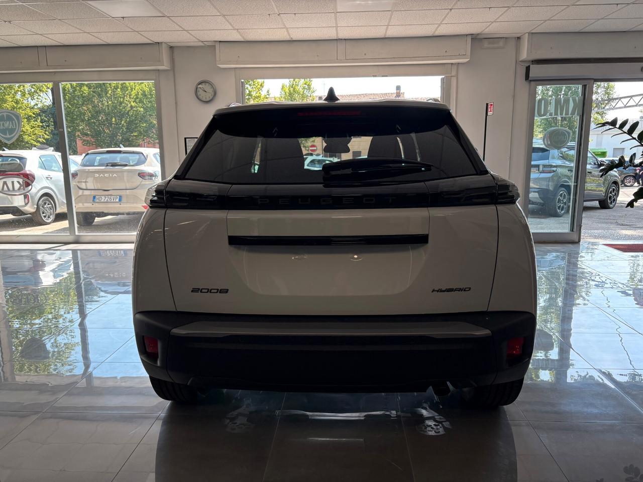Peugeot 2008 Allure 1.2 Hybrid e-DCS6 - KMO 2026