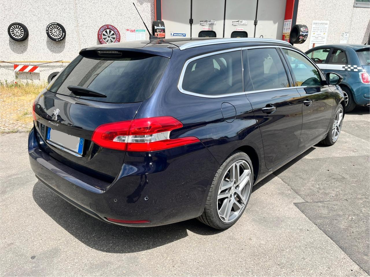 Peugeot 308 1.6 e-HDi 115CV Stop&Start CC Allure