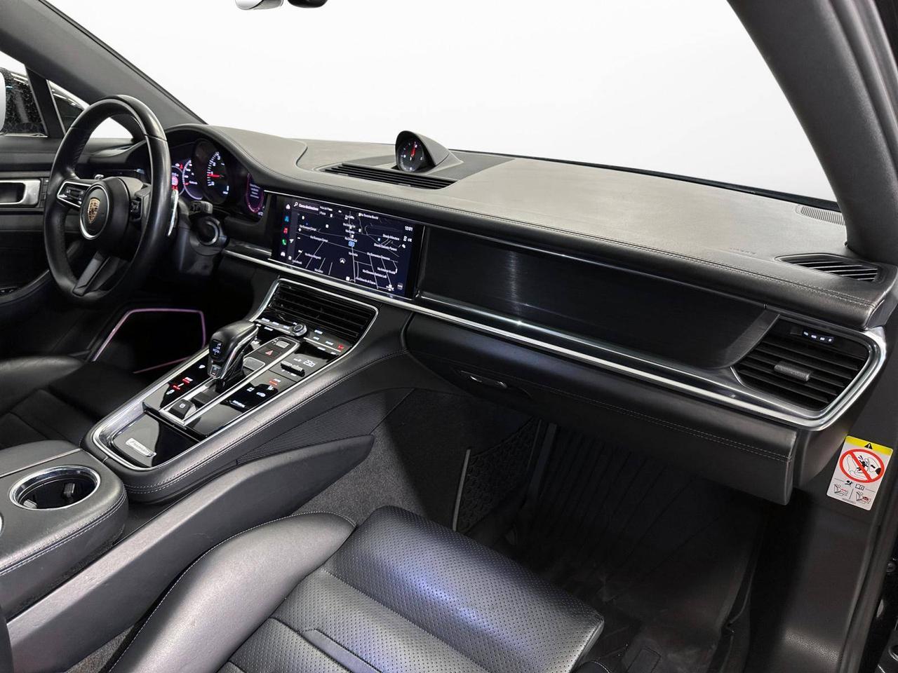 Porsche Panamera Sport Turismo 4 Platinum Edition 330cv