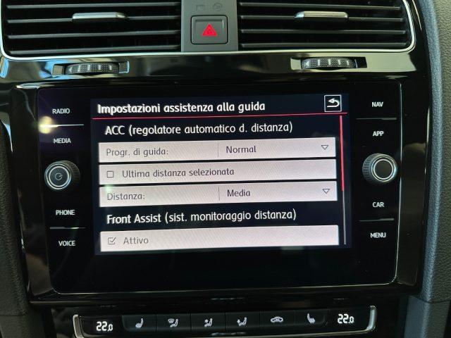 VOLKSWAGEN Golf GTI Performance 2.0 245 CV TSI DSG - 19" - LED