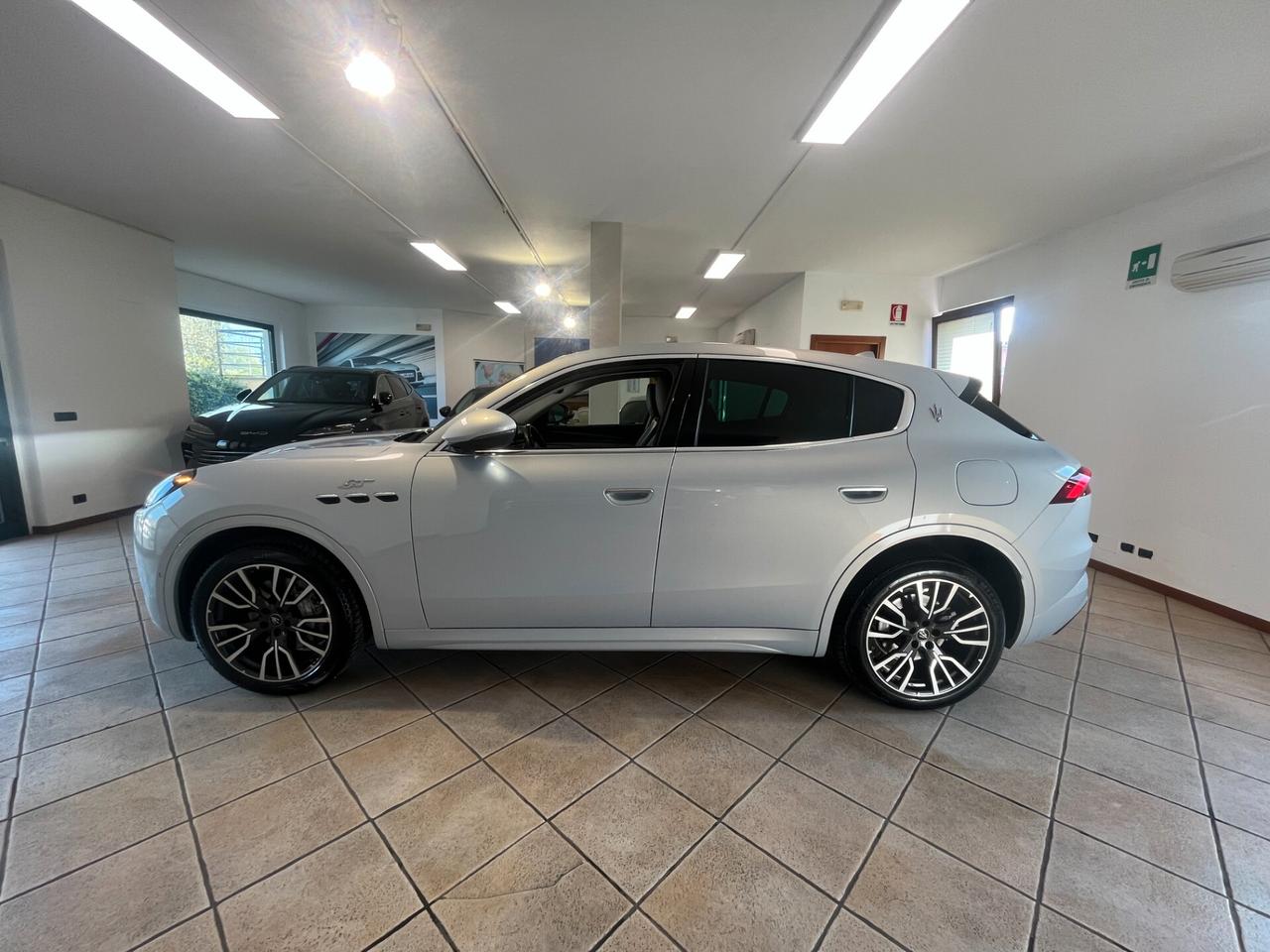 Maserati Grecale MHEV 300 CV AWD GT