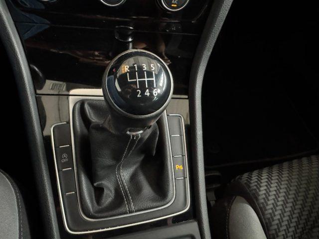 VOLKSWAGEN Golf 1.5 TSI ACT Sport R-LINE