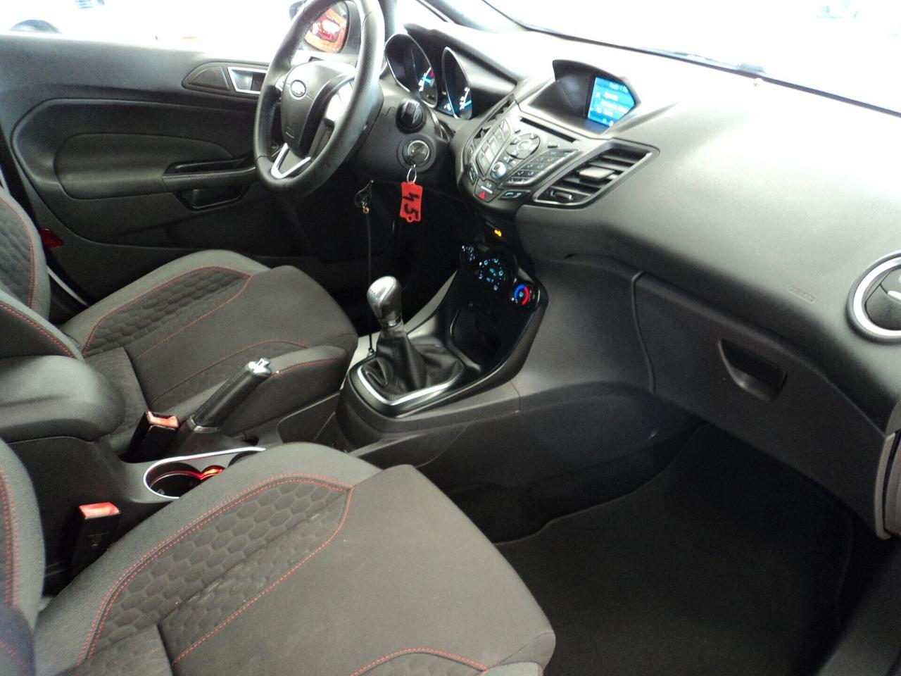 Ford Fiesta 1.5 TDCi 5 porte ST-Line