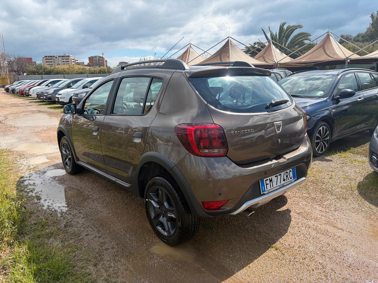 DACIA SANDERO STEPWAY 1.5 DCI ANNO 2018 113.000 KM GARANTITA