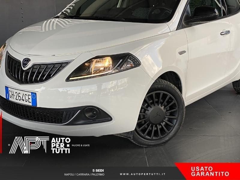 Lancia Ypsilon Ypsilon 1.0 firefly hybrid Silver s&s 70cv