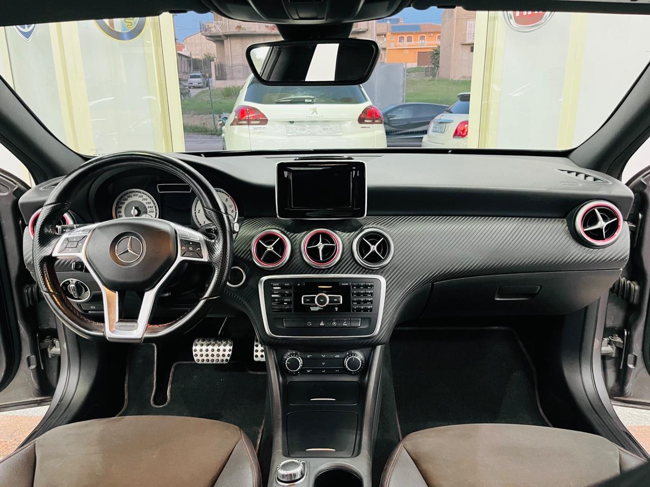 Mercedes-benz classe A 180d AMG 109cv anno 2015 Au