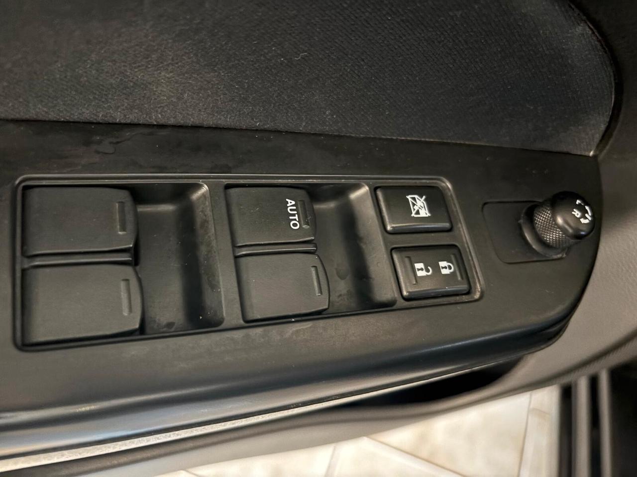 SUZUKI SWIFT ANNO 2012 BZ 1.2 4X4 ADATTA NEOPATENTATI KM 136 MILA