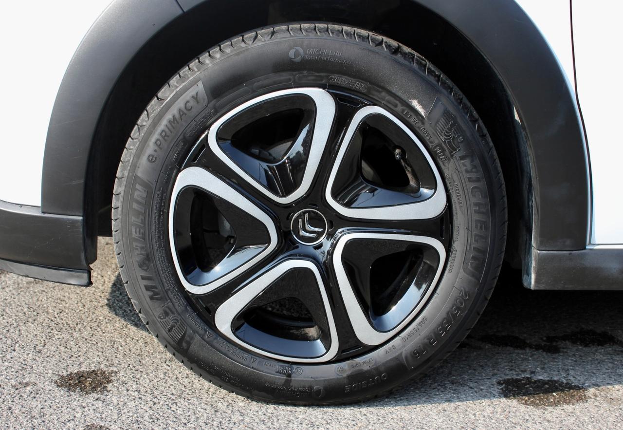 Citroen C3 Shine 1.2 83 CV ANCHE CON TETTO NERO PROMO AUTODOC