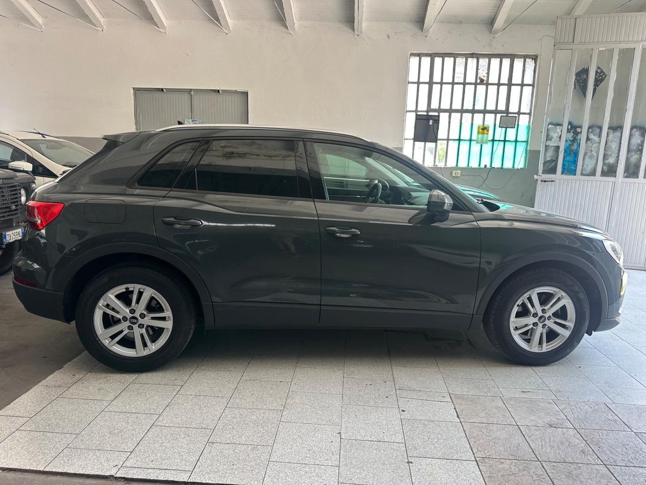 Audi Q3 35 TDI S tronic line edition
