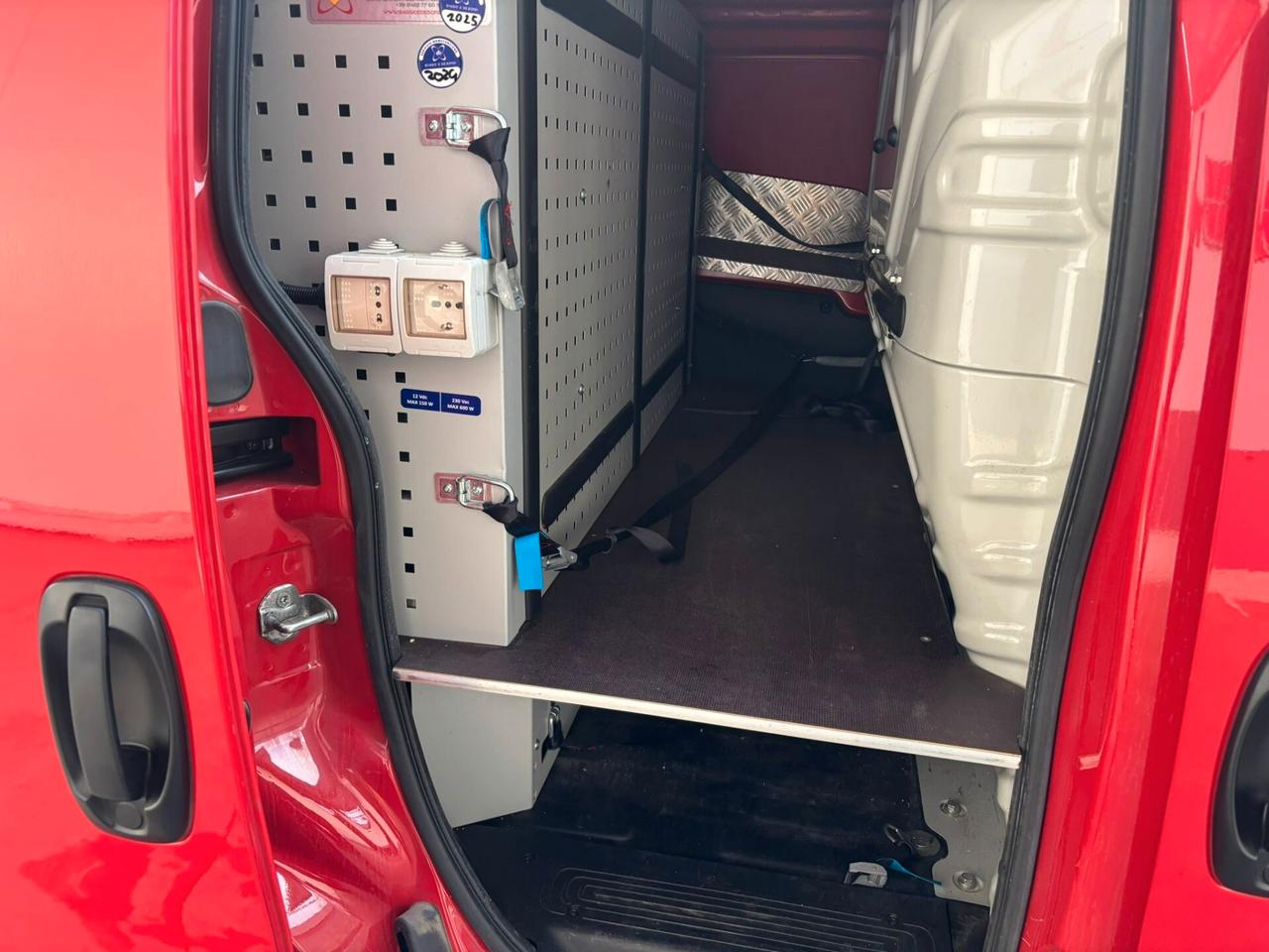 Fiat Fiorino 1.3 MJT ADVENTURE 95CV