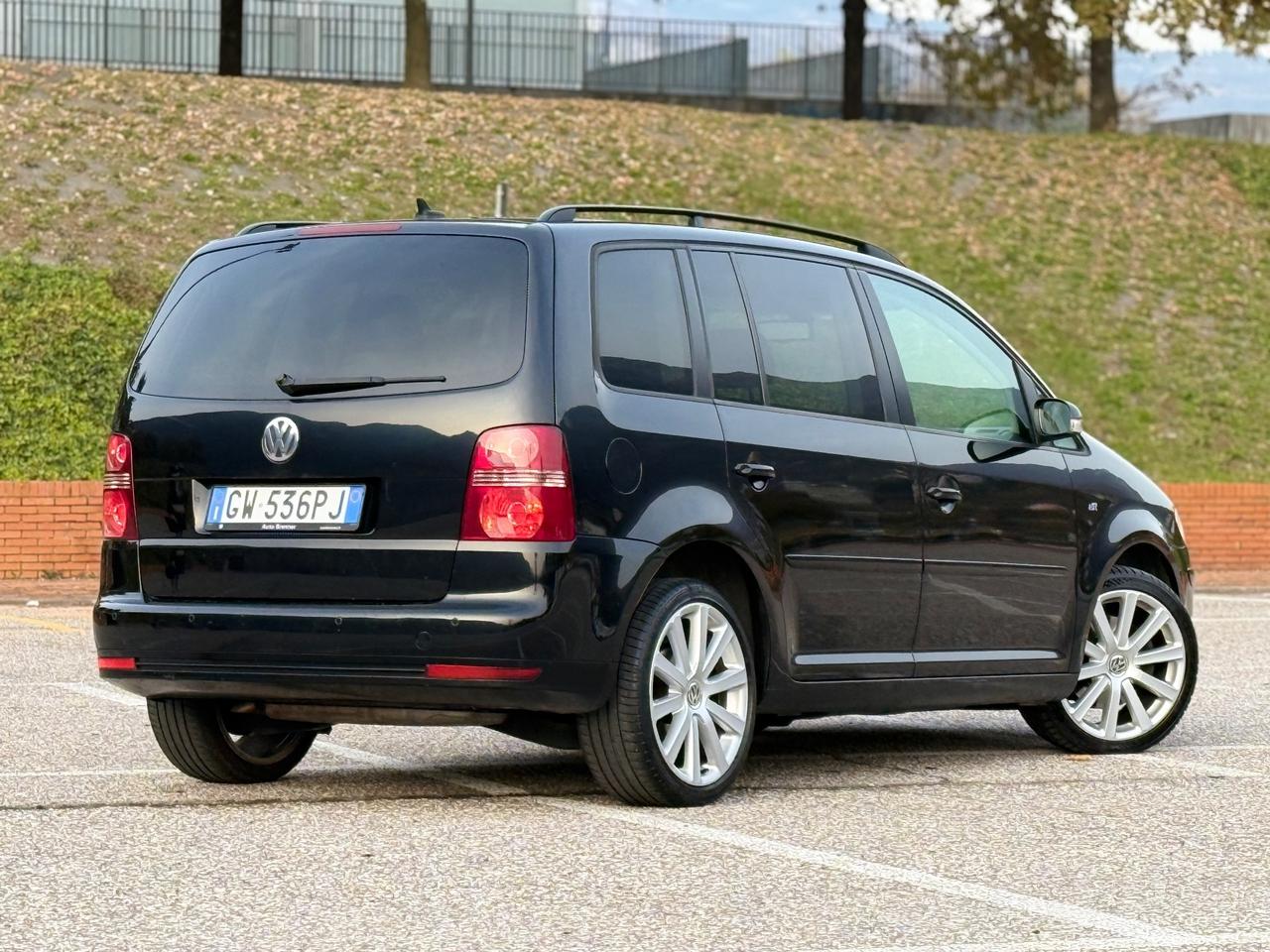 Volkswagen Touran 2.0 TDI 170 CV R-Line 7 POSTI