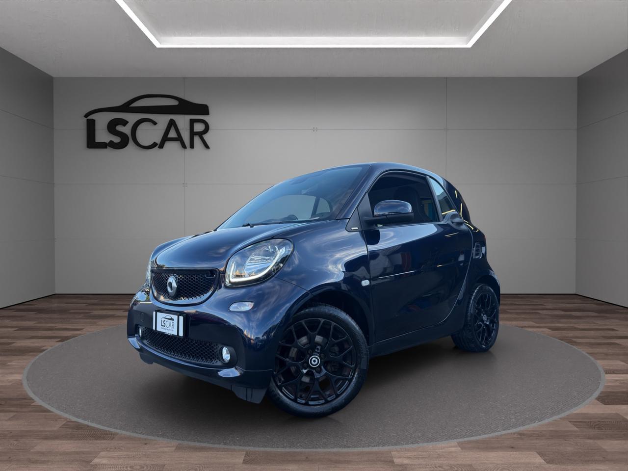 Smart fortwo coupe 1.0 71 CV Paris Blue - Unipro - Promo Finanziamento - Tetto panoramico - Sedili riscaldabili
