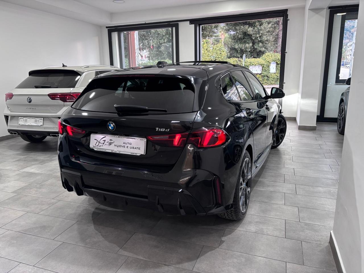 BMW 118D M-SPORT TETTO-NAVI-LED