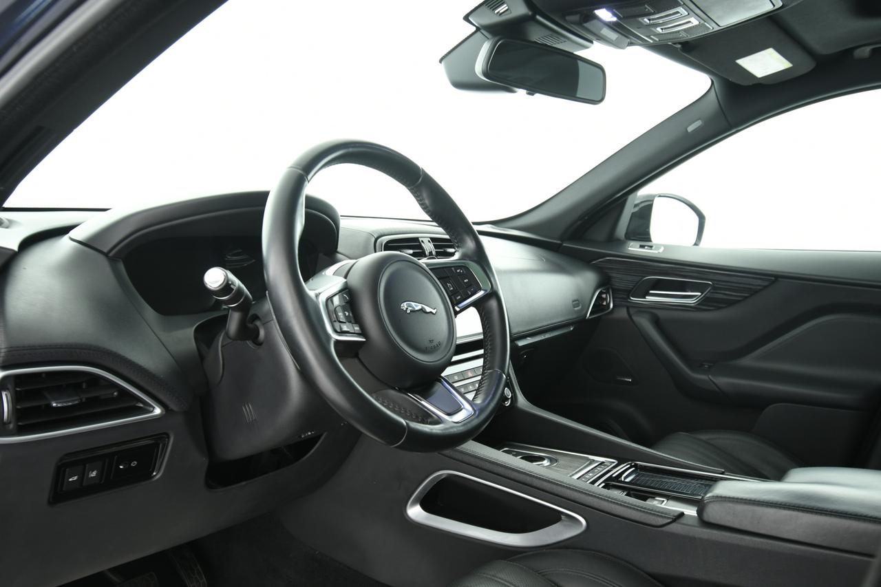 JAGUAR F-Pace 2.0d i4 Portfolio 180cv auto TETTO PANO+CAMERA+APP CONNECT