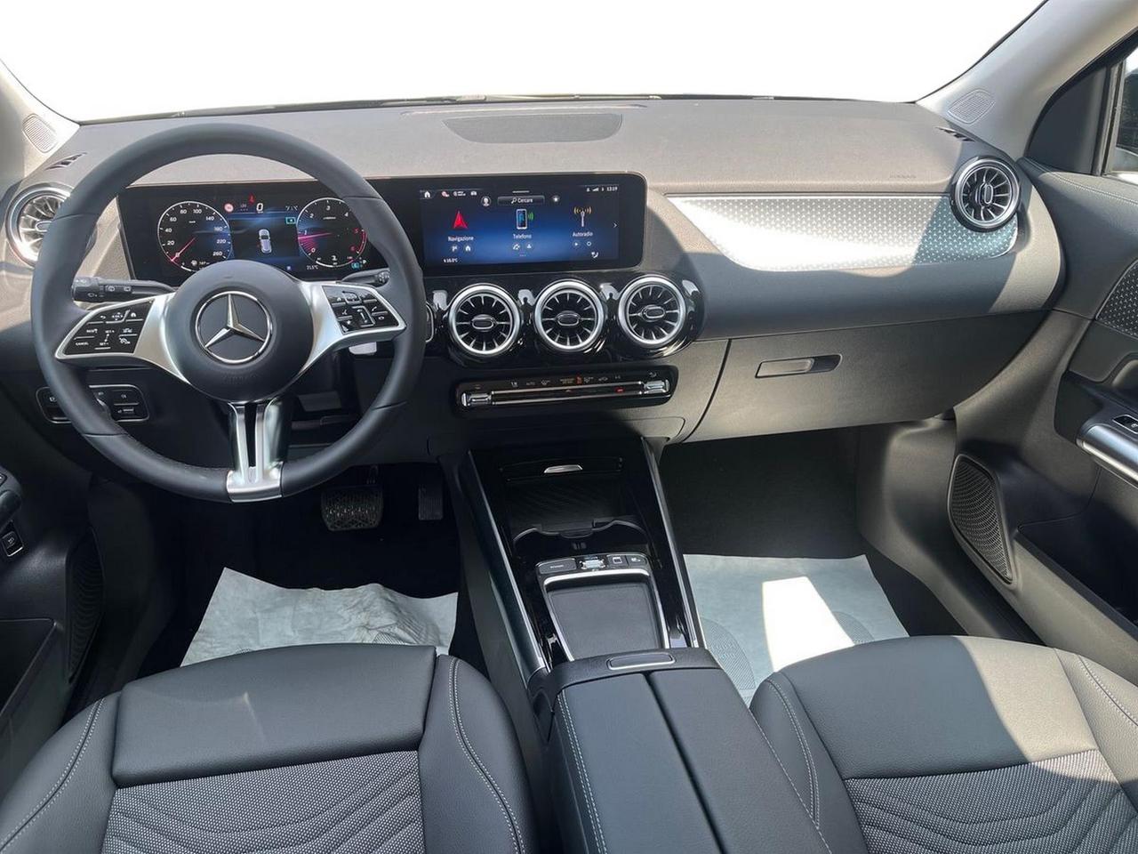 Mercedes-Benz GLA 200 d automatic